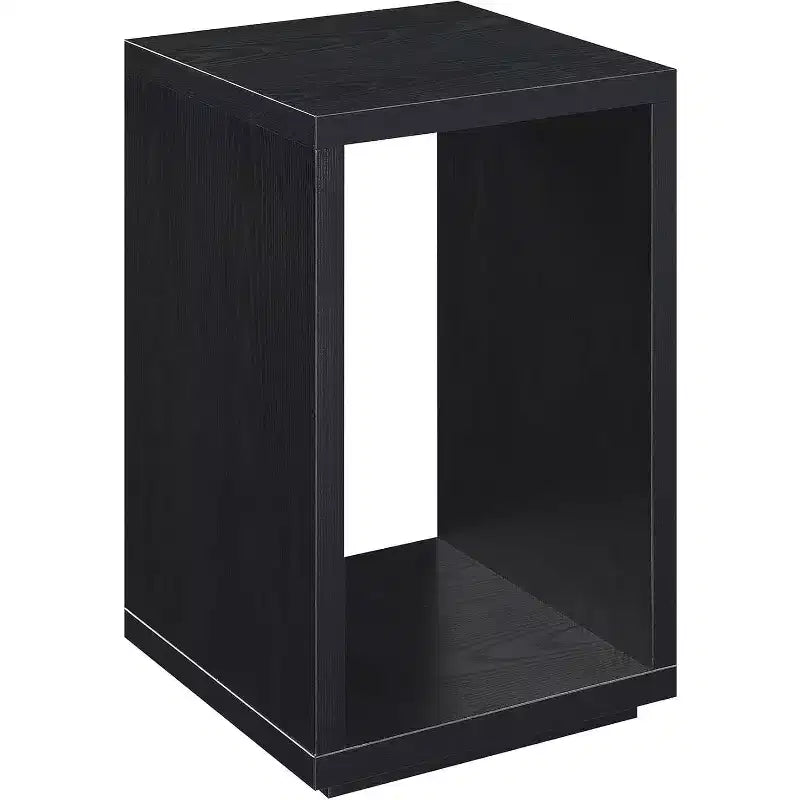 Table d'appoint minimaliste avec plateau spacieux et étagère inférieure, design épuré et finition grain de bois durable pour la décoration intérieure