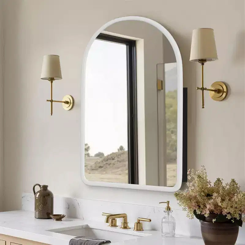 Armoire à pharmacie de salle de bain en bois blanc avec miroir, encastrée et murale, de 35,8 x 24 po, avec 2 étagères