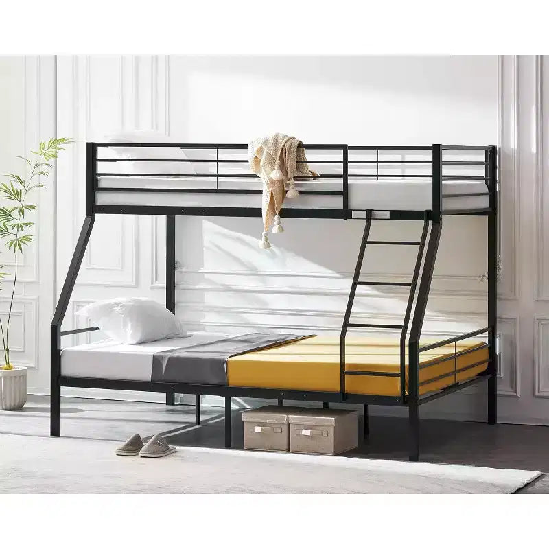 Lit superposé jumeau sur grand avec escalier, barreaux plats, lattes métalliques robustes, aucun sommier tapissier requis, noir