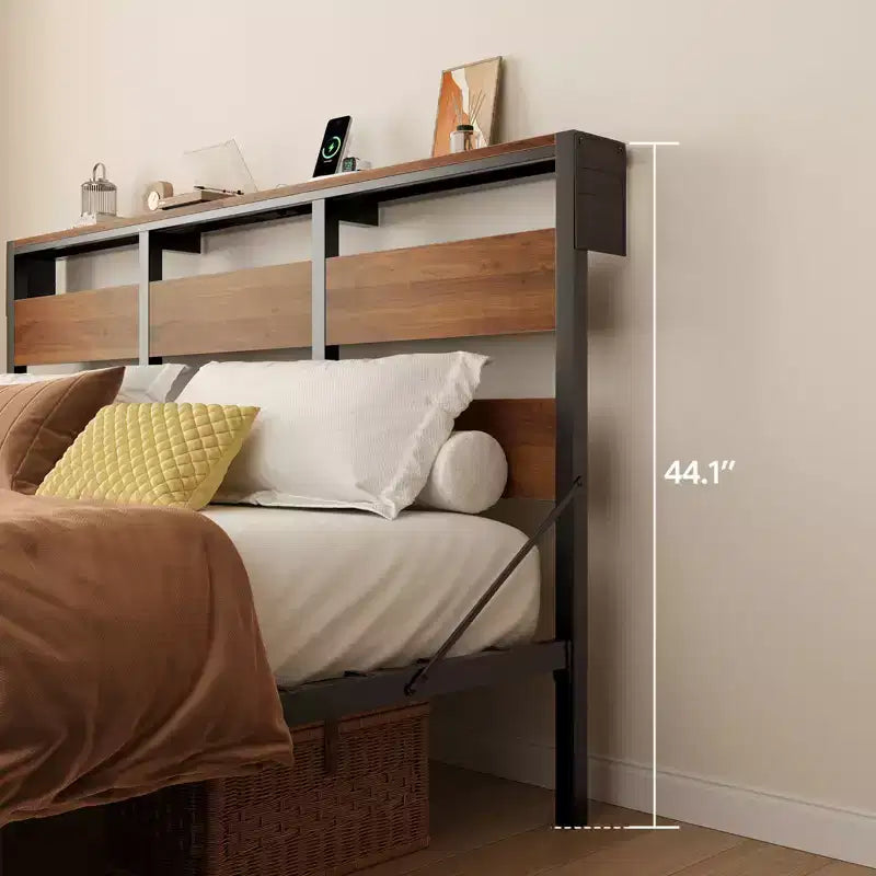 Cadre de lit Queen avec LED, lit plateforme en métal avec tête de lit de rangement et station de charge, Noyer