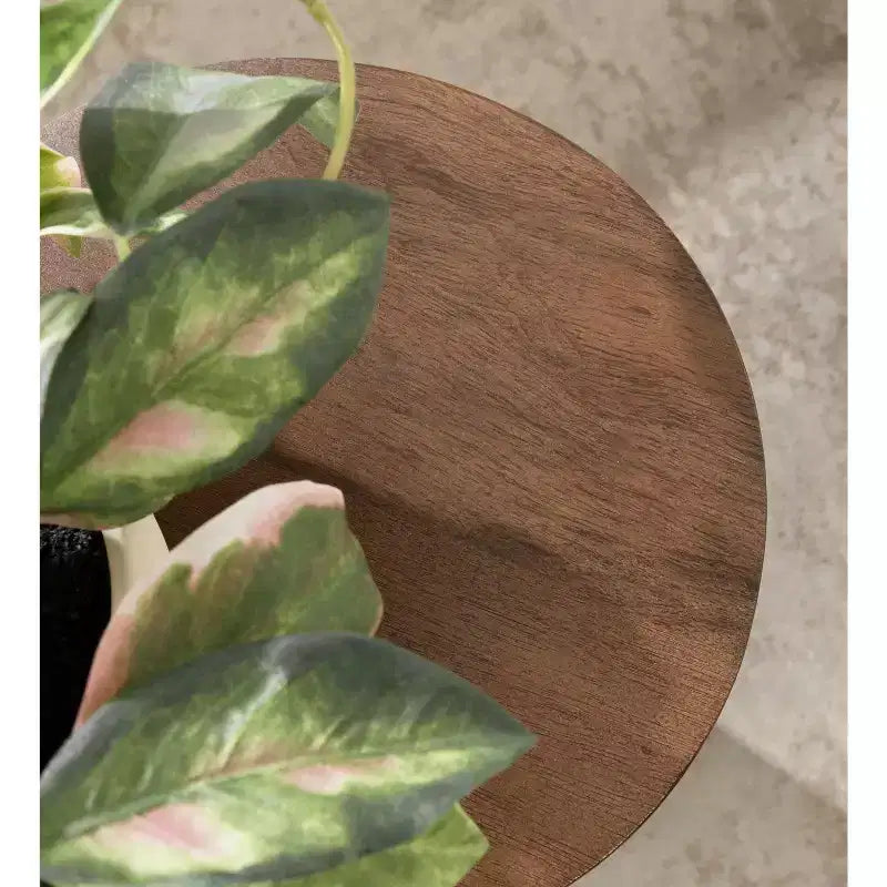 Table d'appoint cannelée en bois