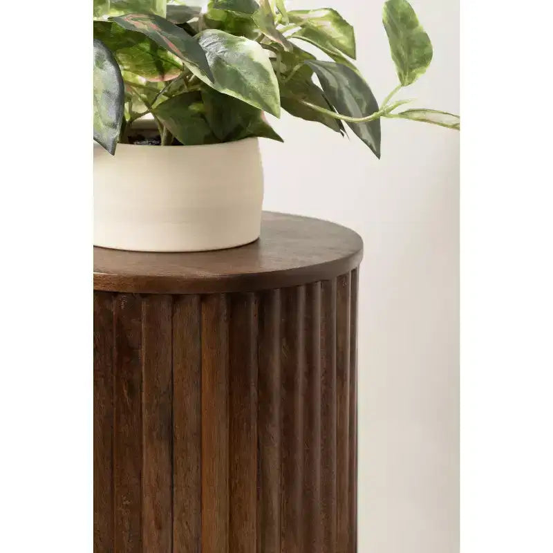 Table d'appoint cannelée en bois