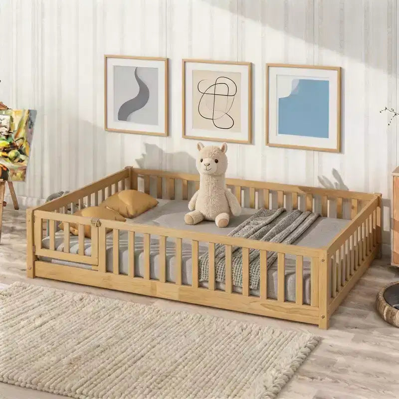 Lit plateforme au sol complet avec clôture et porte, cadre de lit plateforme en bois massif pour enfants