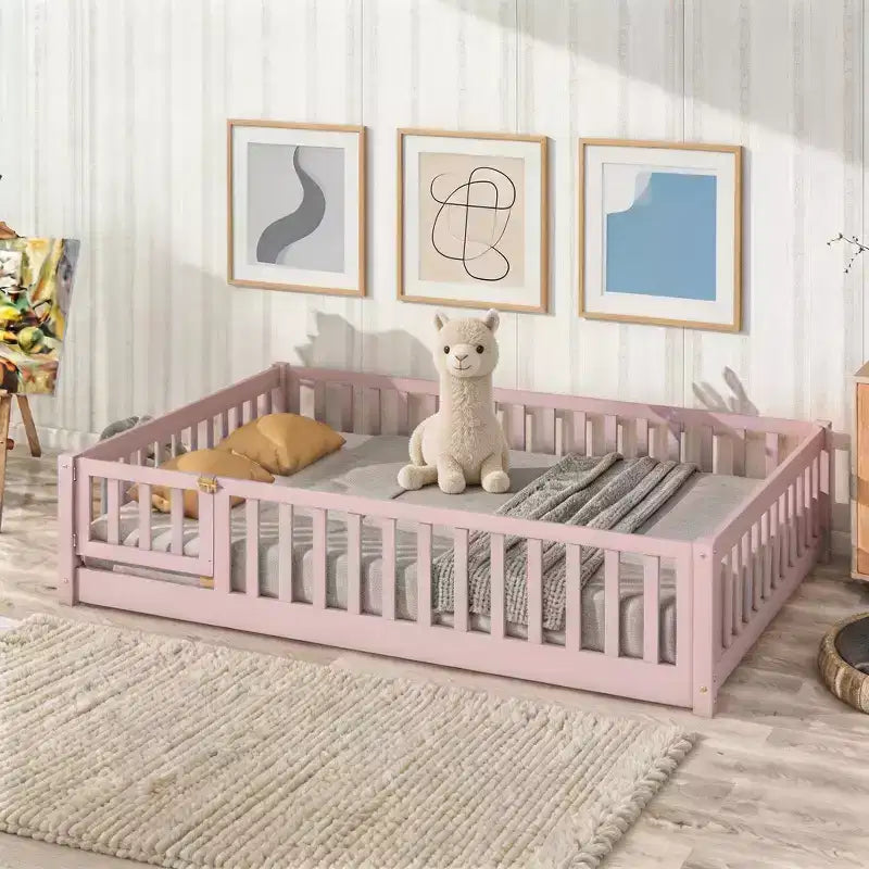 Lit plateforme au sol complet avec clôture et porte, cadre de lit plateforme en bois massif pour enfants