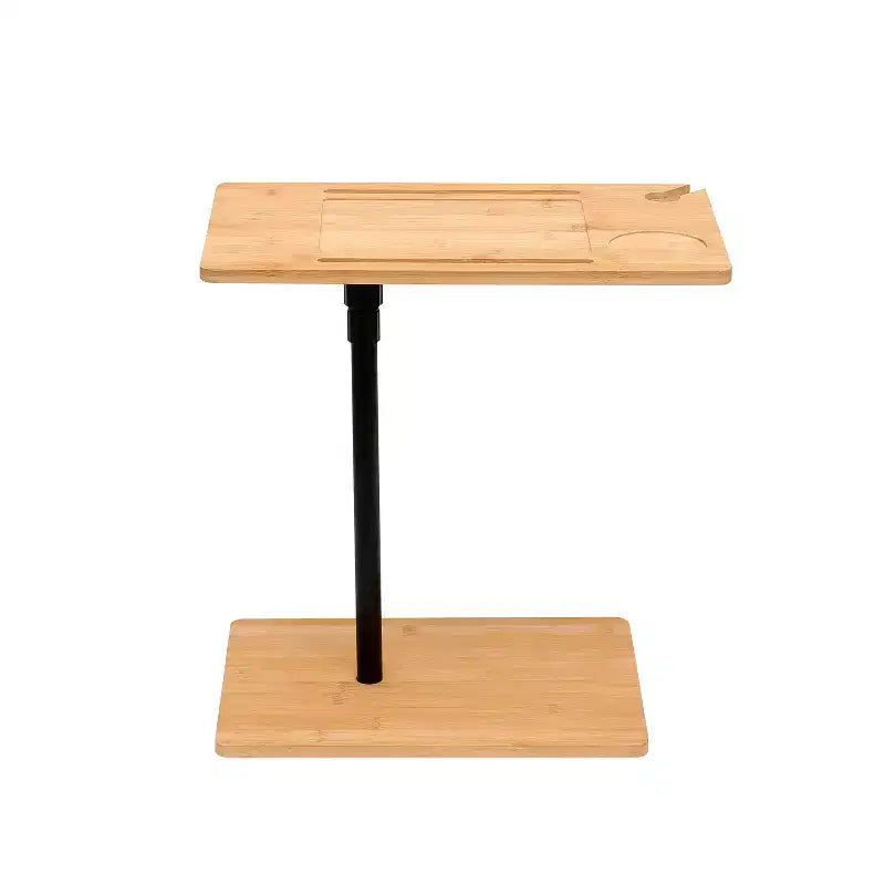 Table d'appoint en bambou réglable en hauteur en forme de C avec fente pour téléphone et support de verre à vin