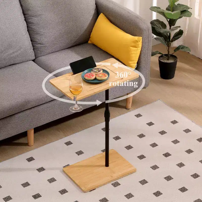 Table d'appoint en bambou réglable en hauteur en forme de C avec fente pour téléphone et support de verre à vin