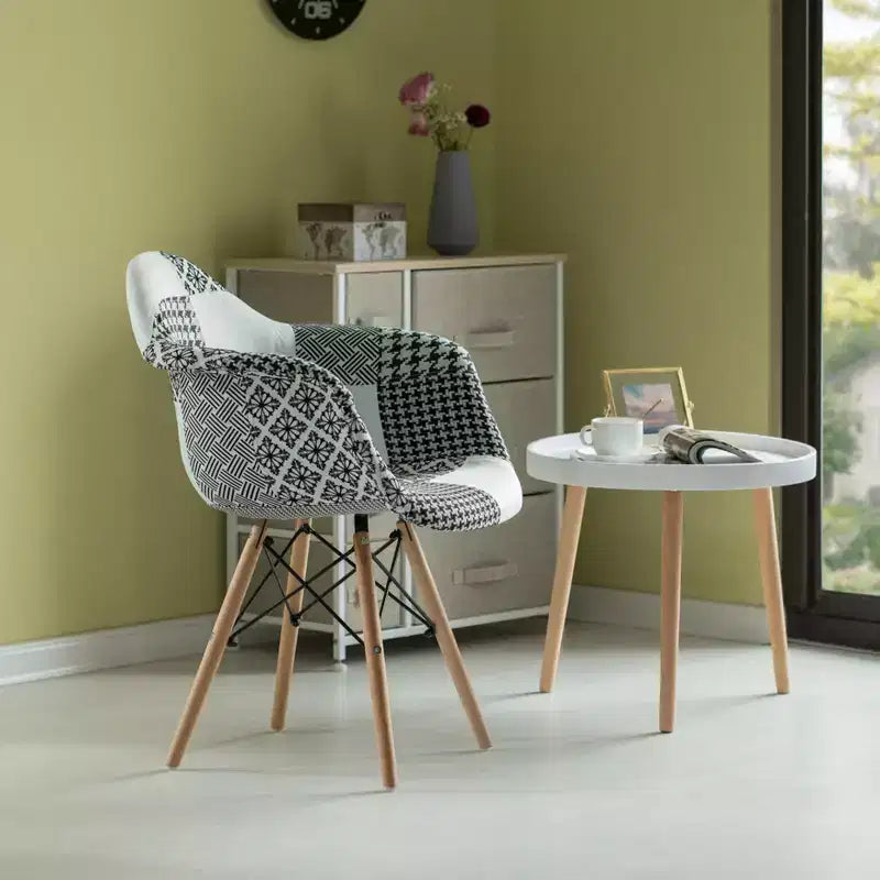 Fauteuil de style Mid-Century Modern en tissu avec pieds en bois de hêtre